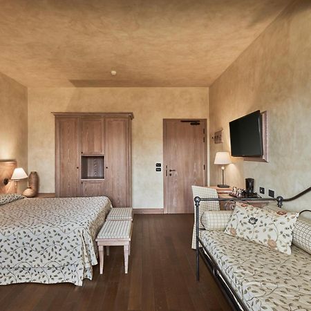 Borgo Lanciano Hotel Castelraimondo Exterior photo